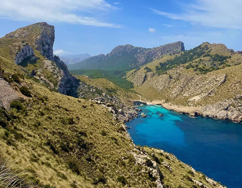 Randonnée à Majorque : circuit découverte culturelle et naturelle entre mer et montagne